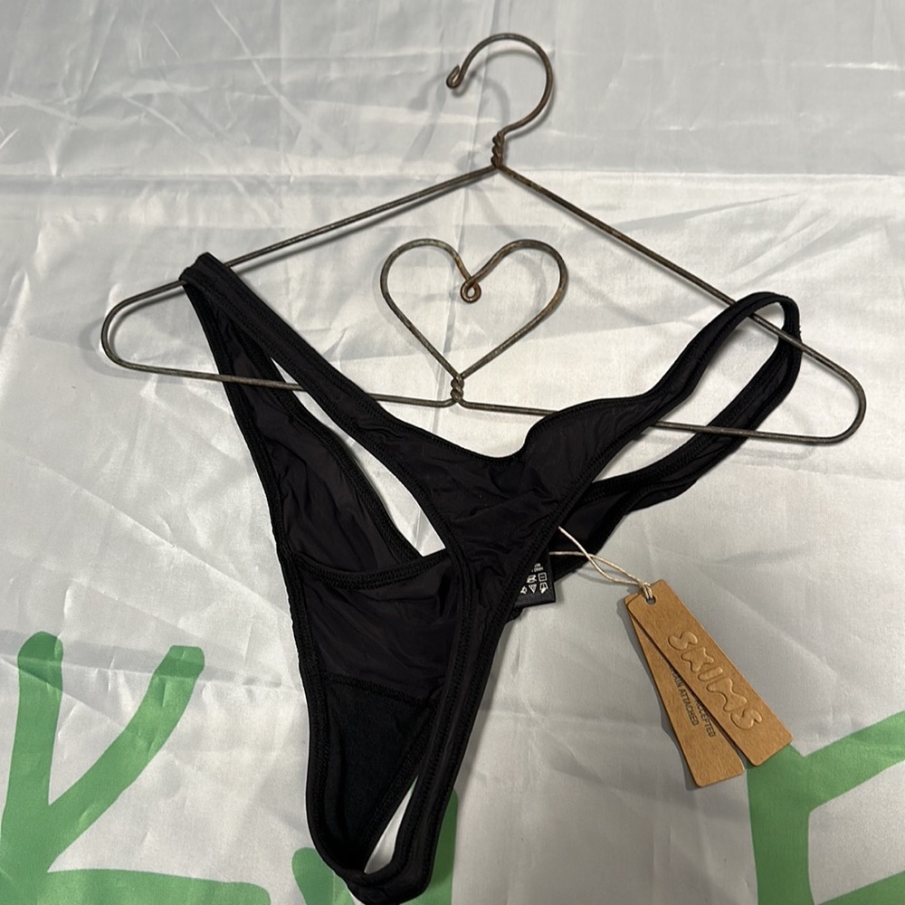 Skims High Waisted Thong - Picture 2 of 3